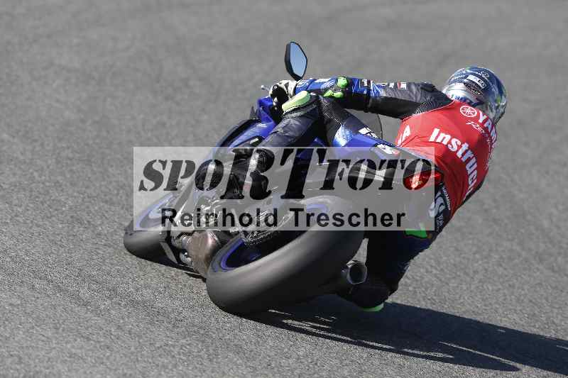 /Archiv-2024/02 29.01.-02.02.2024 Moto Center Thun Jerez/Gruppe rot-red/backside